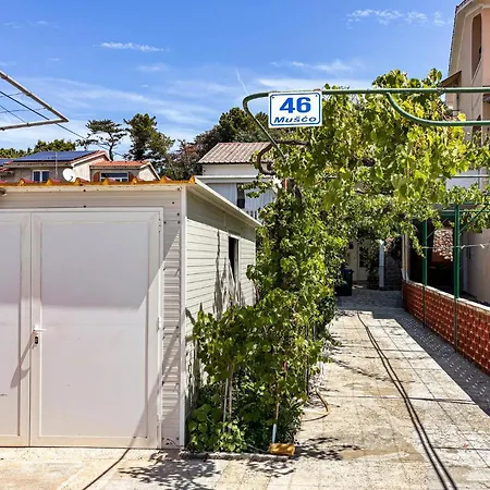 Apartman Stunning In With House Sea View *
